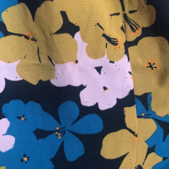 Favorite Blouse by Cabi - Picture 2 of 2